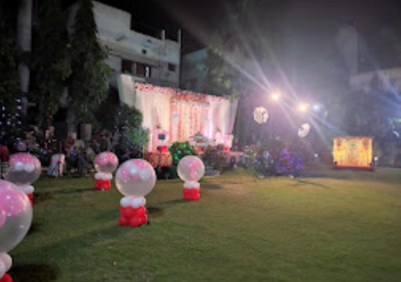 Hotel Blue Paradise Chandrapur Buitenkant foto